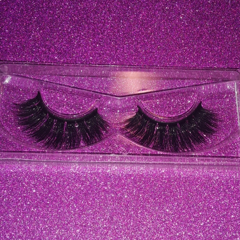 Sexy Minks natural look style day dream